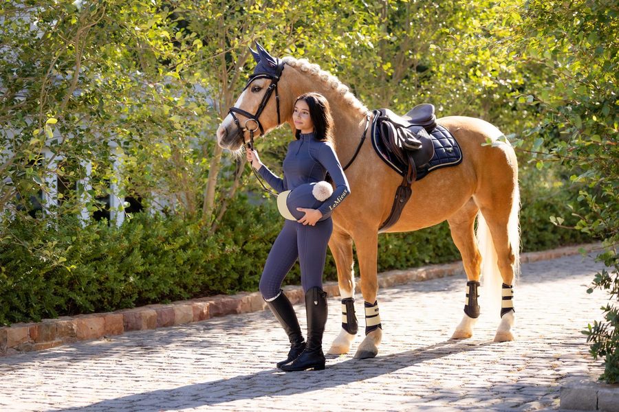 LeMieux Loire Classic Close Contact Square — photo 4